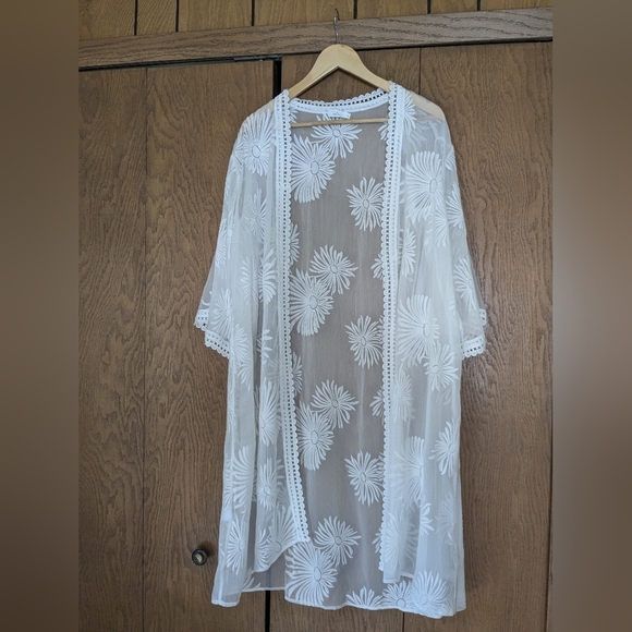 NWOT Lace kimono xs - Picture 2 of 4